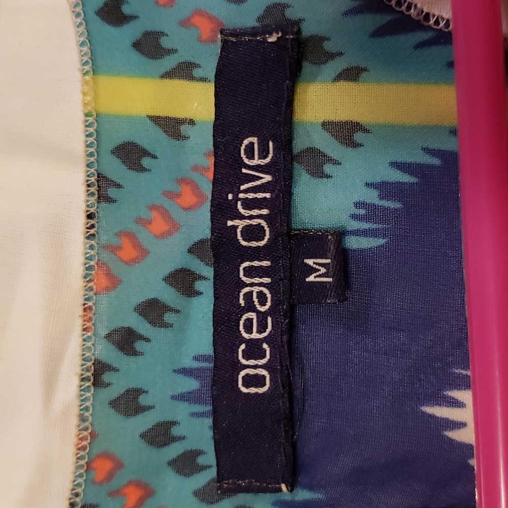 Cover Tank Top - Picture 4 of 4